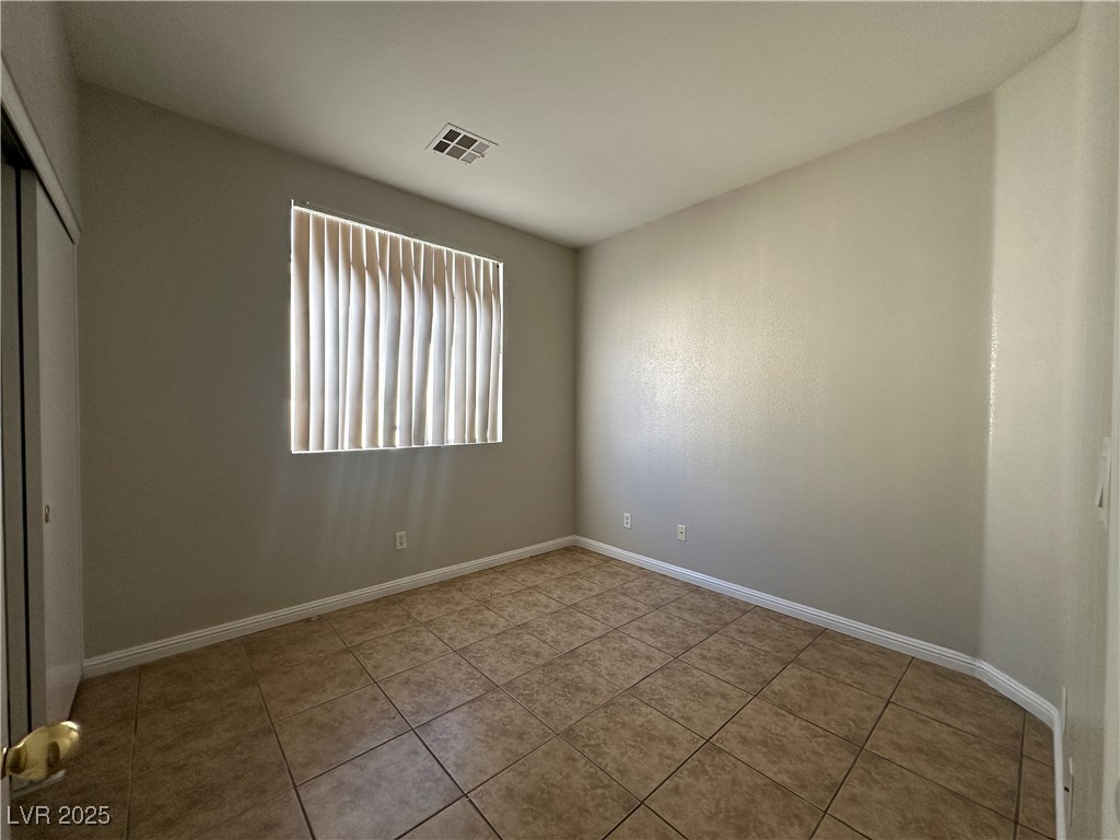 9838 Shadow Grove Avenue Property Photo 11
