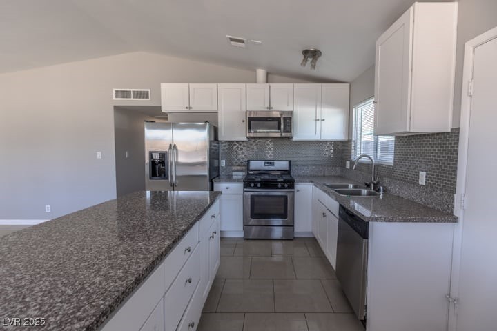 4470 Peterson Drive Property Photo 6