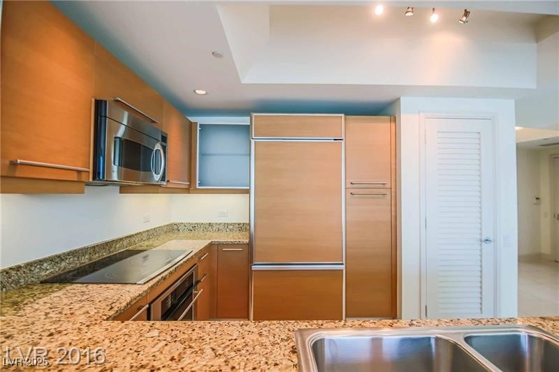 222 Karen Avenue 2601 Property Photo 6
