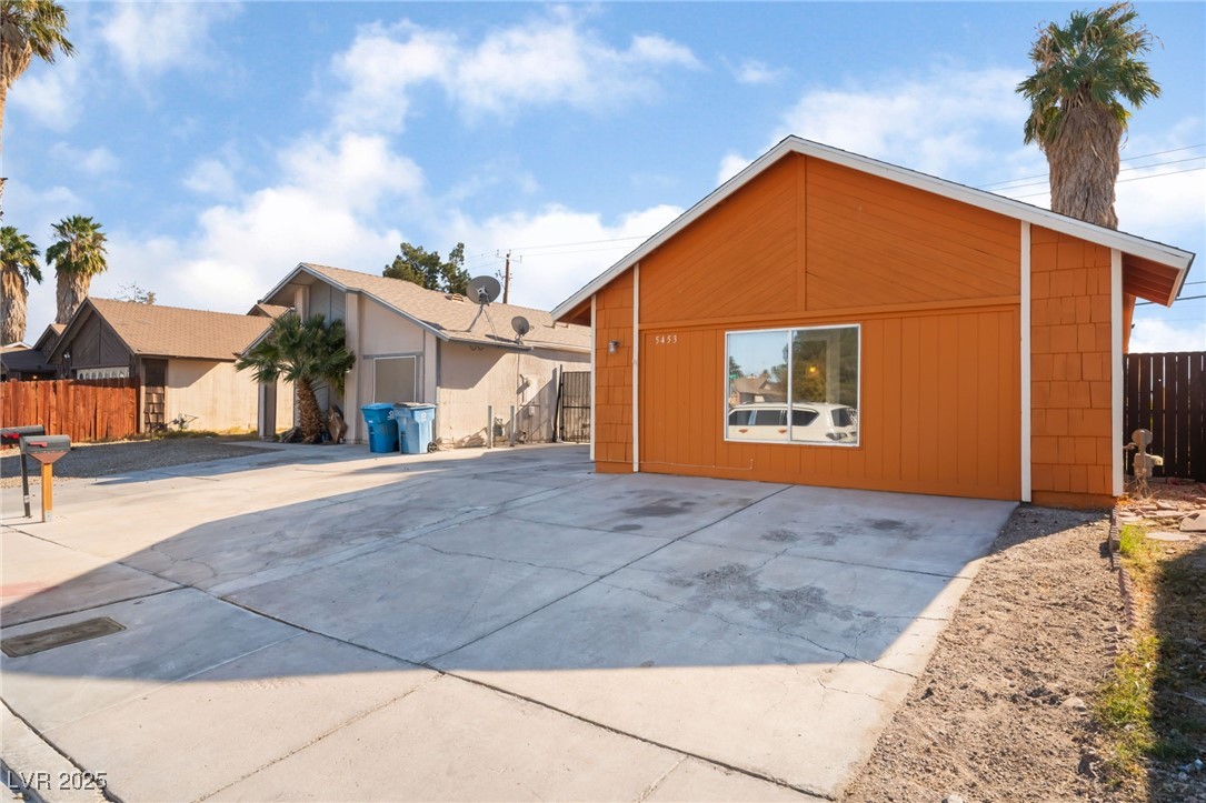 5453 Requa Avenue Property Photo 6