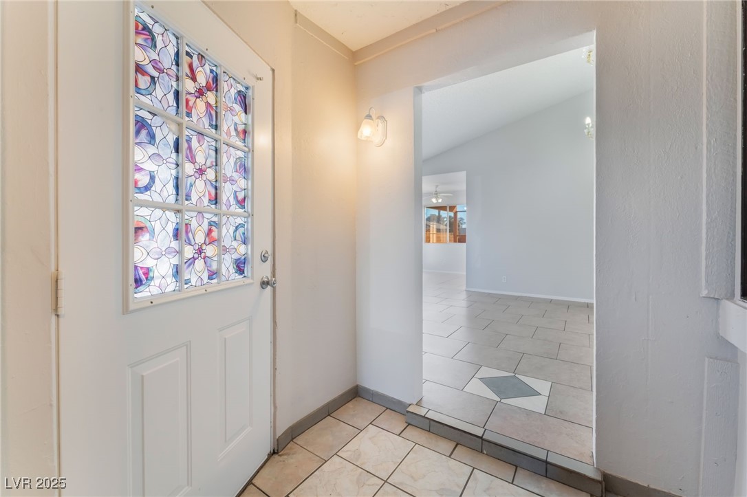 5453 Requa Avenue Property Photo 7