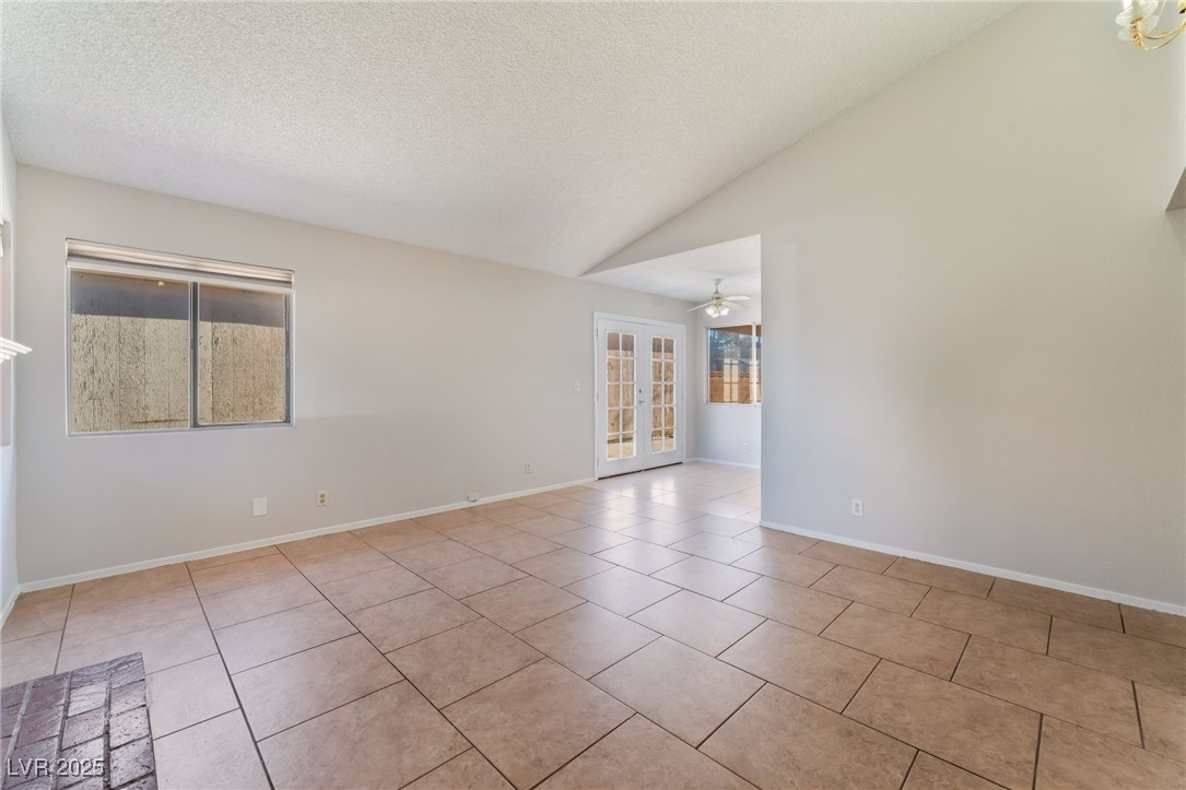 5453 Requa Avenue Property Photo 8