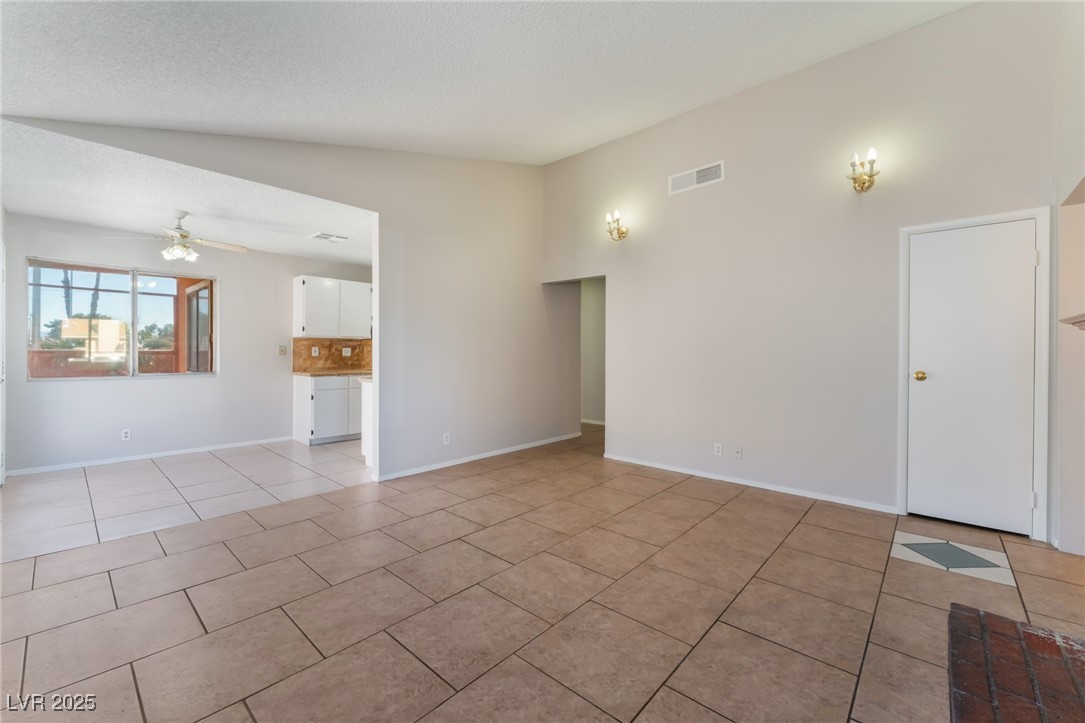 5453 Requa Avenue Property Photo 10