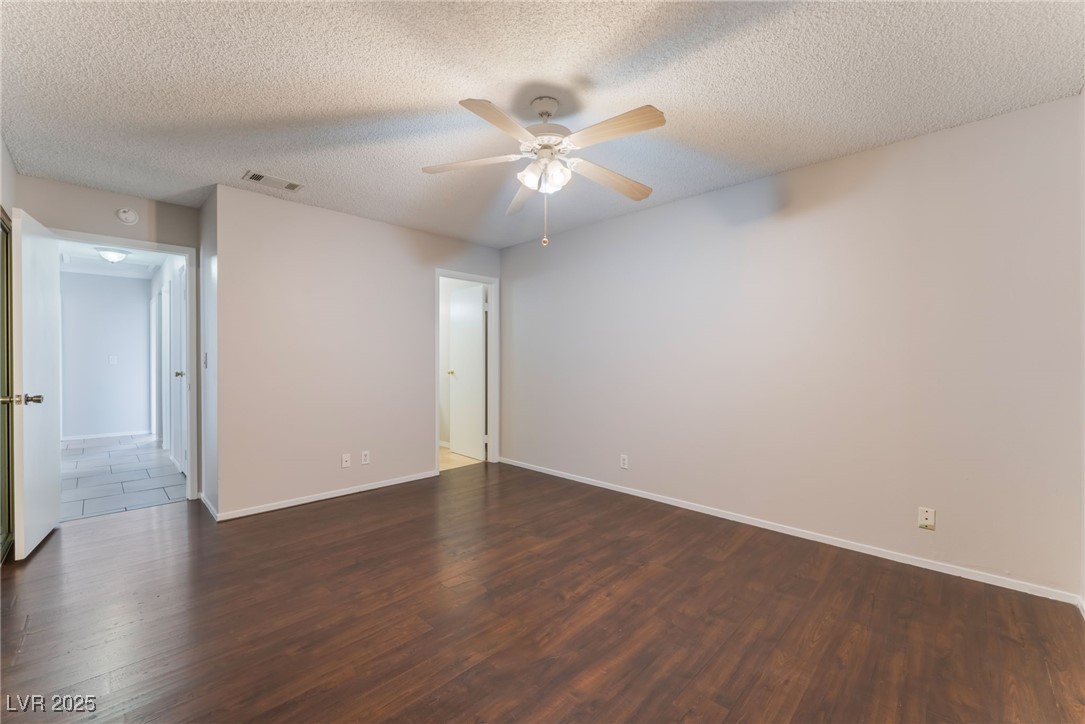 5453 Requa Avenue Property Photo 13
