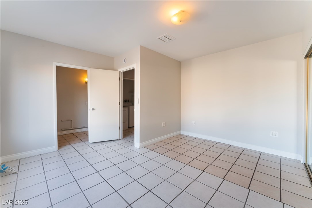 5453 Requa Avenue Property Photo 27