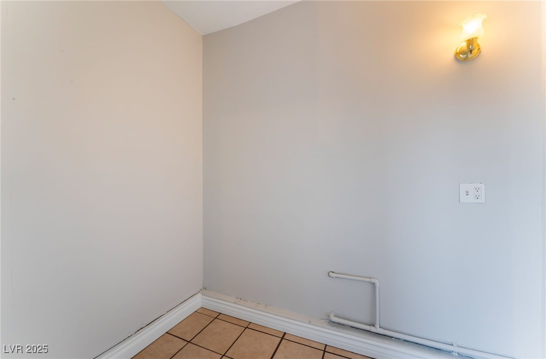 5453 Requa Avenue Property Photo 29