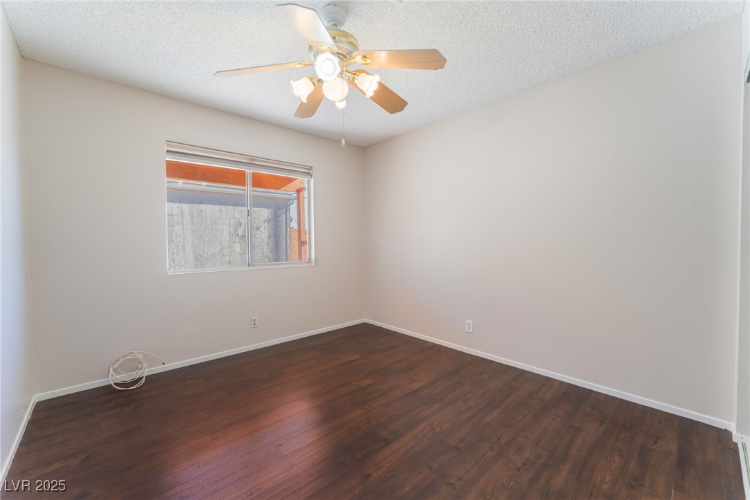5453 Requa Avenue Property Photo 30