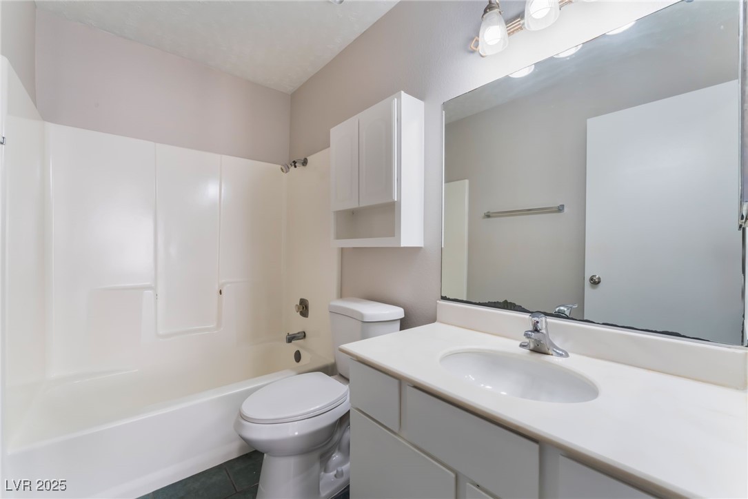 5453 Requa Avenue Property Photo 37