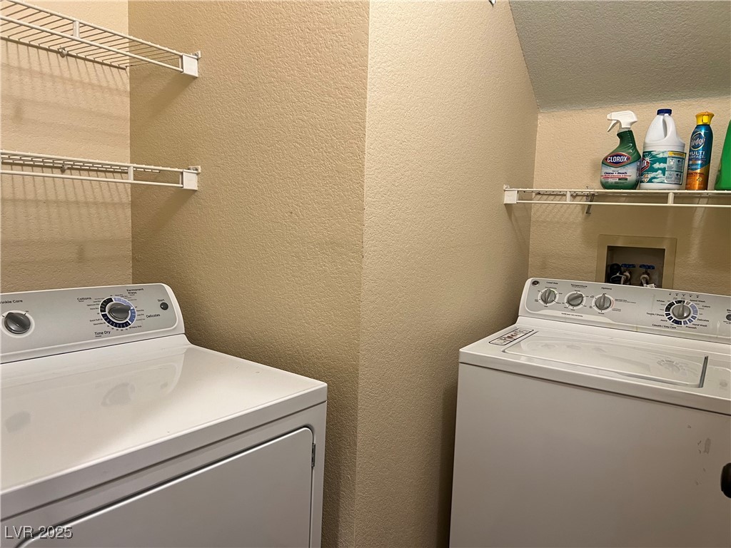 251 South Green Valley Parkway 5014 Property Photo 9