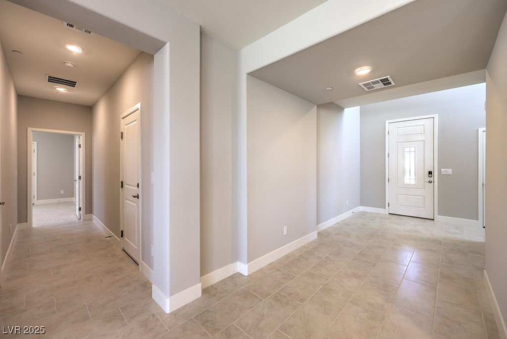 5520 Acadia Leaf Street Property Photo 6