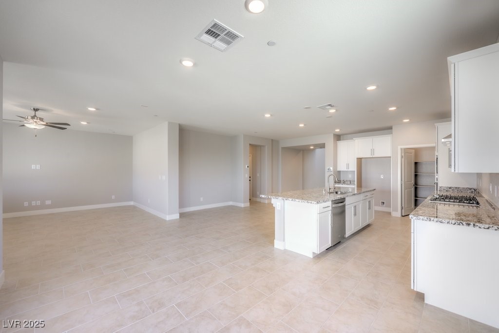 5520 Acadia Leaf Street Property Photo 10