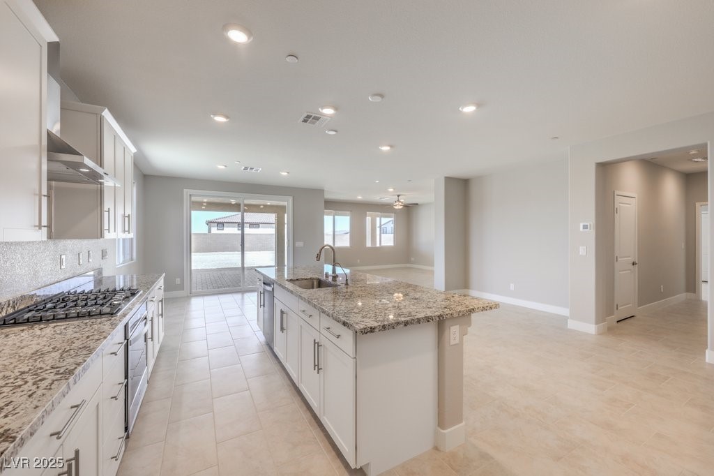 5520 Acadia Leaf Street Property Photo 11