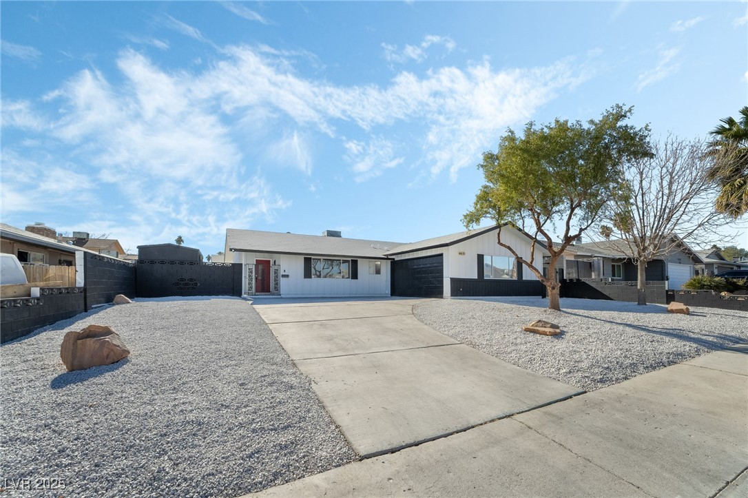 4431 El Cebra Way Property Photo 33