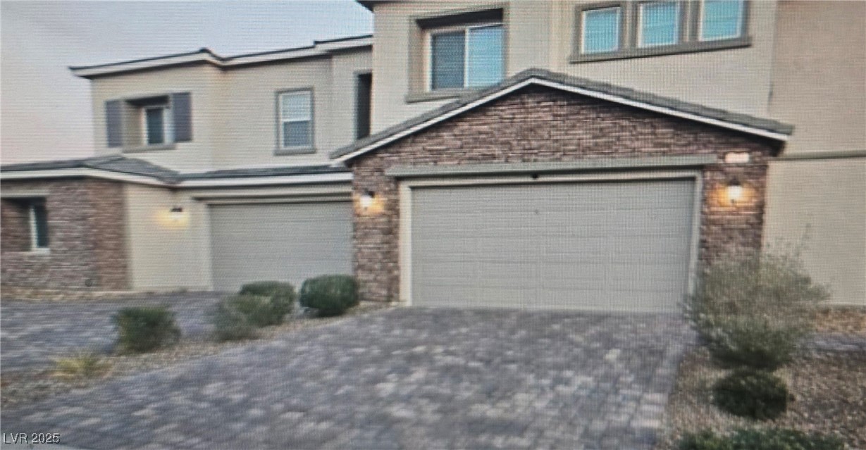 7050 Fossil Rim Street Property Photo 2