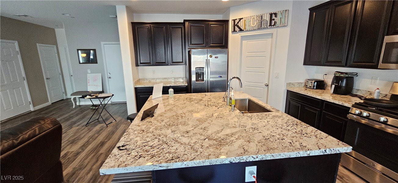 7050 Fossil Rim Street Property Photo 6