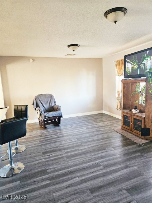 1920 Walnut Avenue Property Photo 4