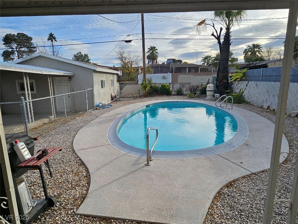 1920 Walnut Avenue Property Photo 22