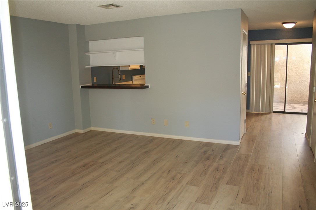 2616 Aracatuba Avenue Property Photo 6