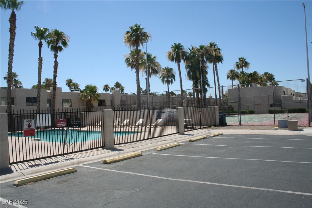 2616 Aracatuba Avenue Property Photo 31