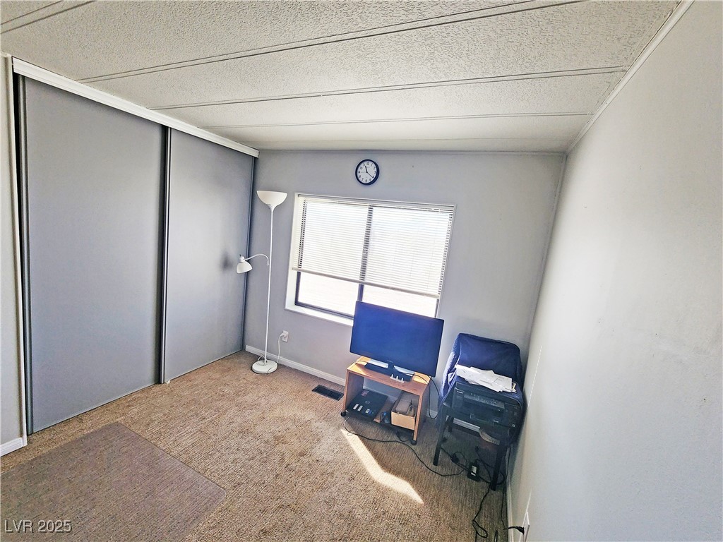 860 East Gold Point Road Property Photo 15