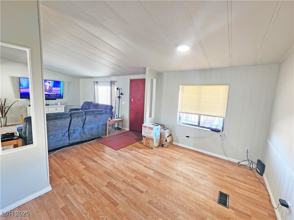 860 East Gold Point Road Property Photo 18