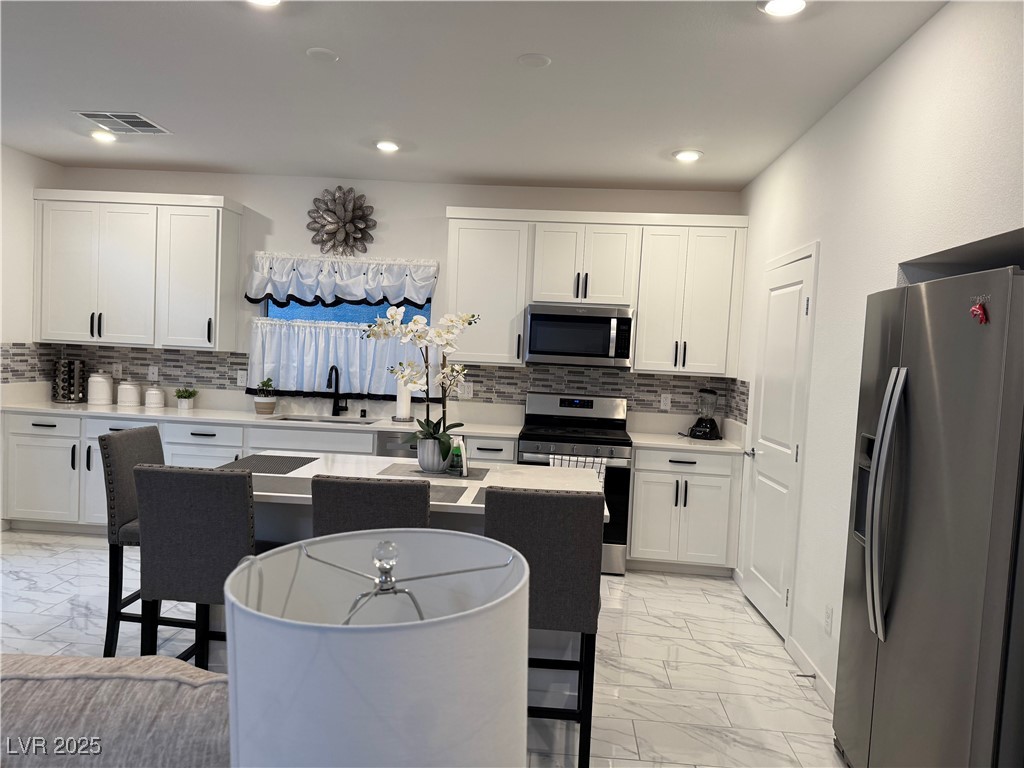 10411 Rose Palisade Street Property Photo 9