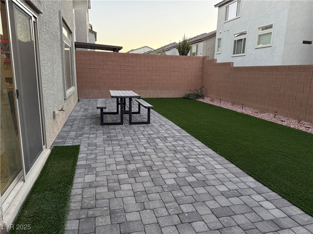 10411 Rose Palisade Street Property Photo 31