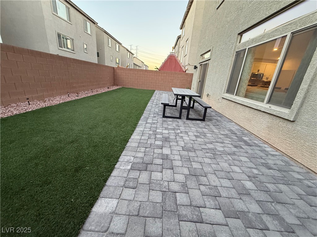 10411 Rose Palisade Street Property Photo 33