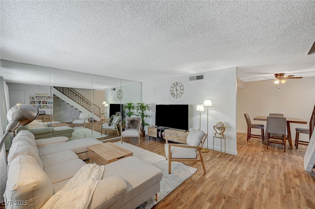 3642 Haverhill Street Property Photo 4
