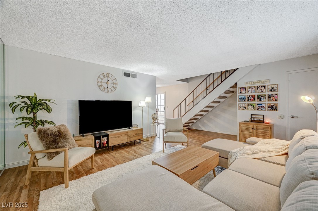 3642 Haverhill Street Property Photo 6