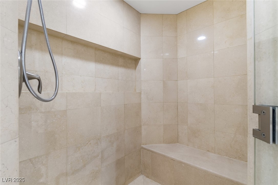 2777 Paradise Road 303 Property Photo 15