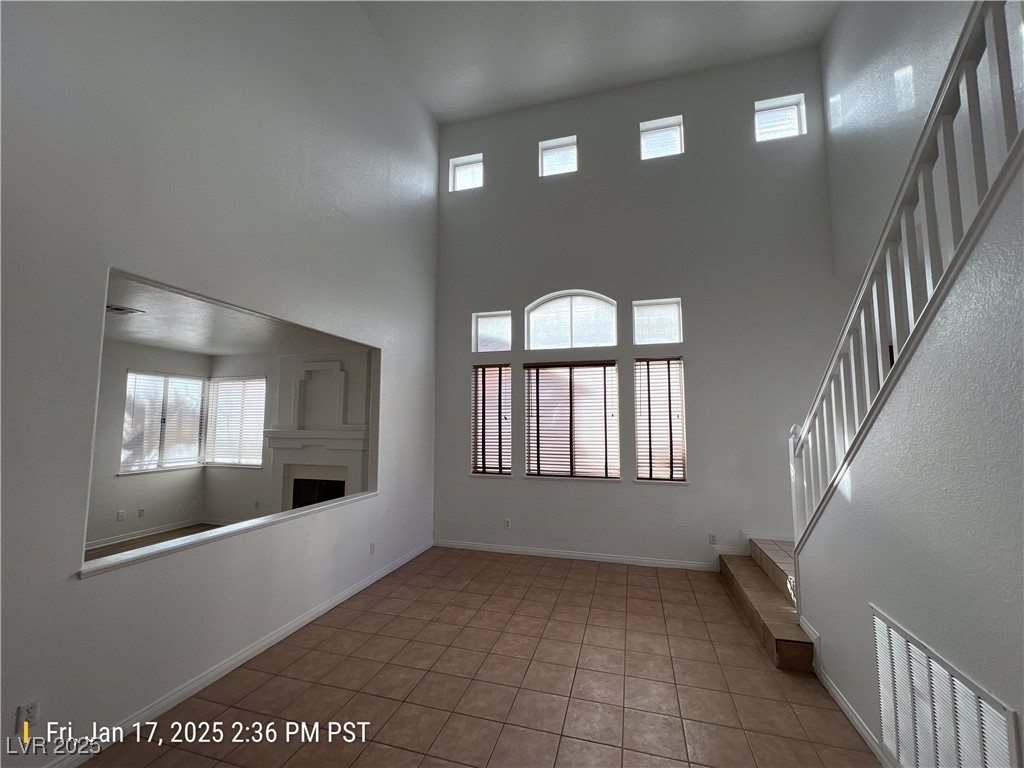 9401 Summer Rain Drive Property Photo 3