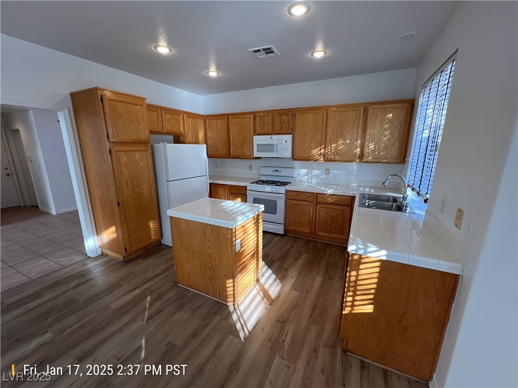 9401 Summer Rain Drive Property Photo 7