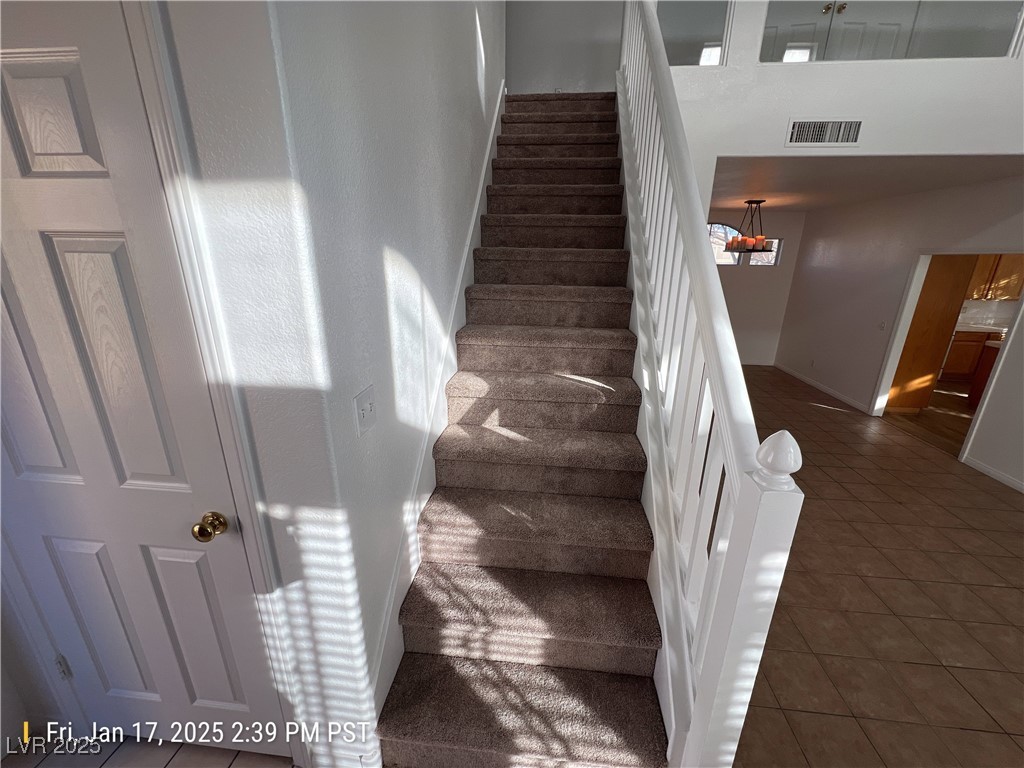 9401 Summer Rain Drive Property Photo 10