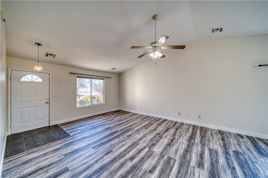 5020 Valero Court Property Photo 5