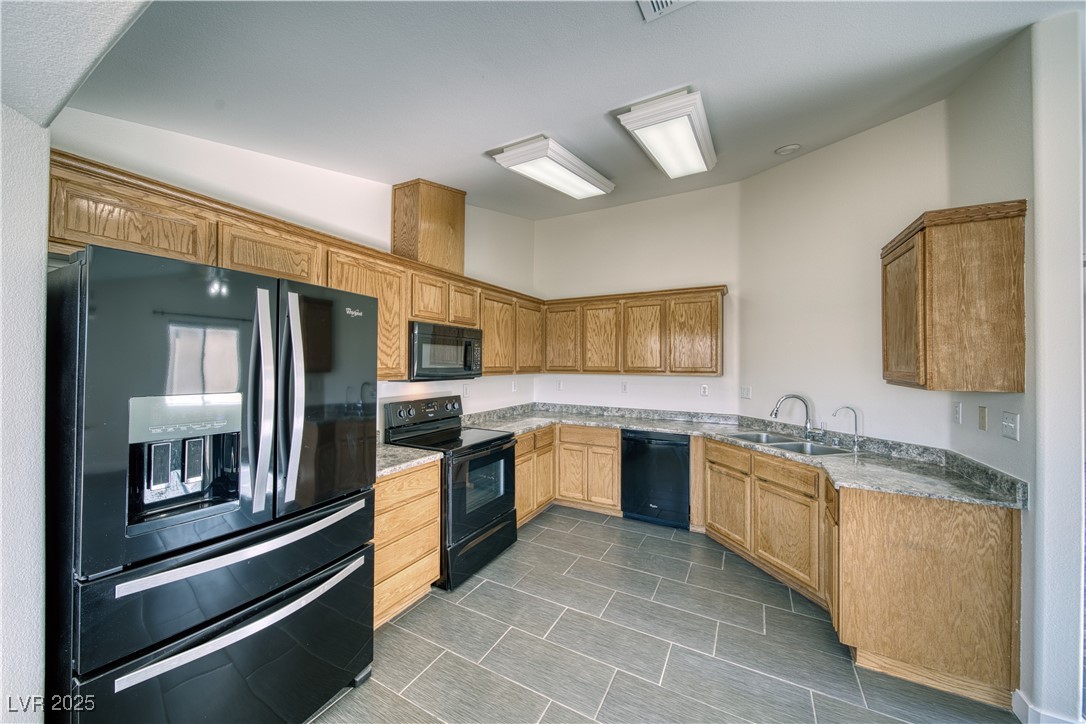 5020 Valero Court Property Photo 7