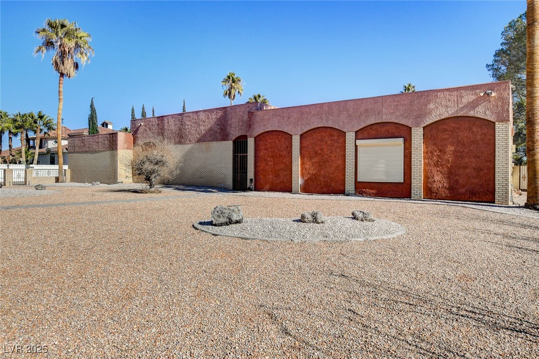 3070 Mann Street Property Photo 4