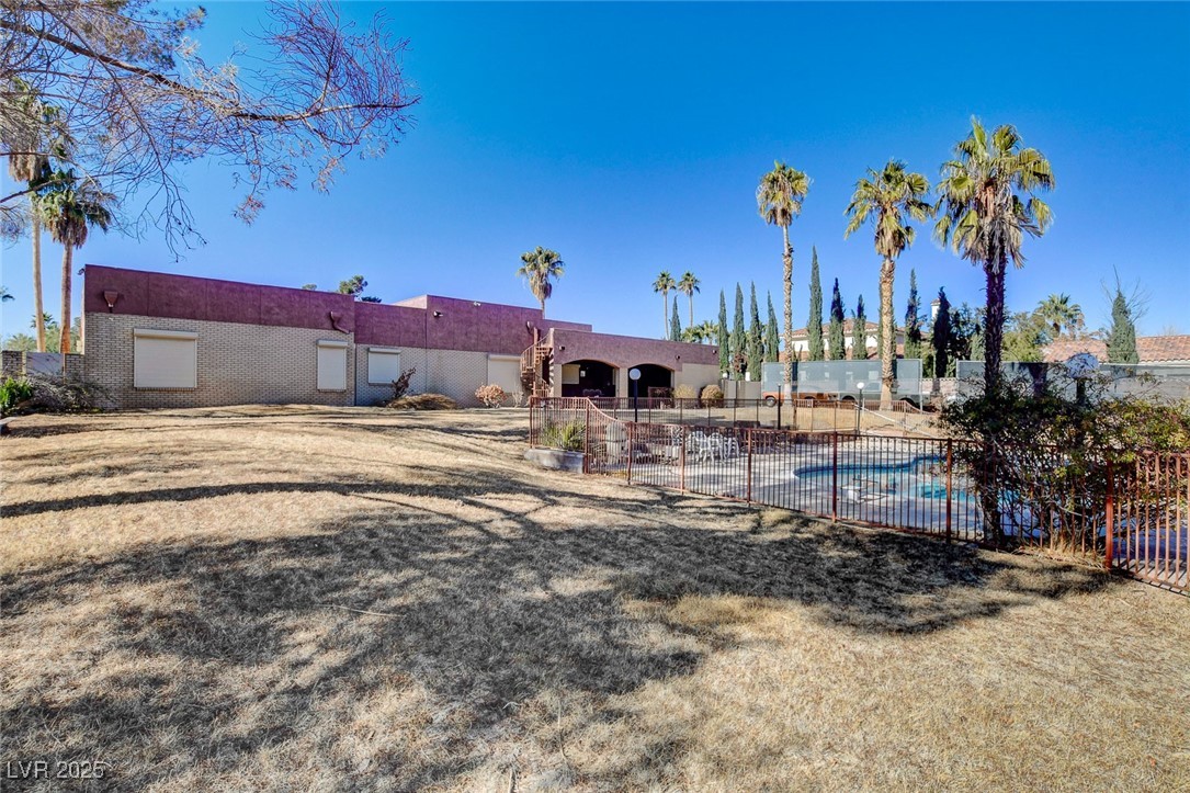 3070 Mann Street Property Photo 5