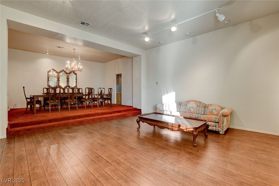 3070 Mann Street Property Photo 10
