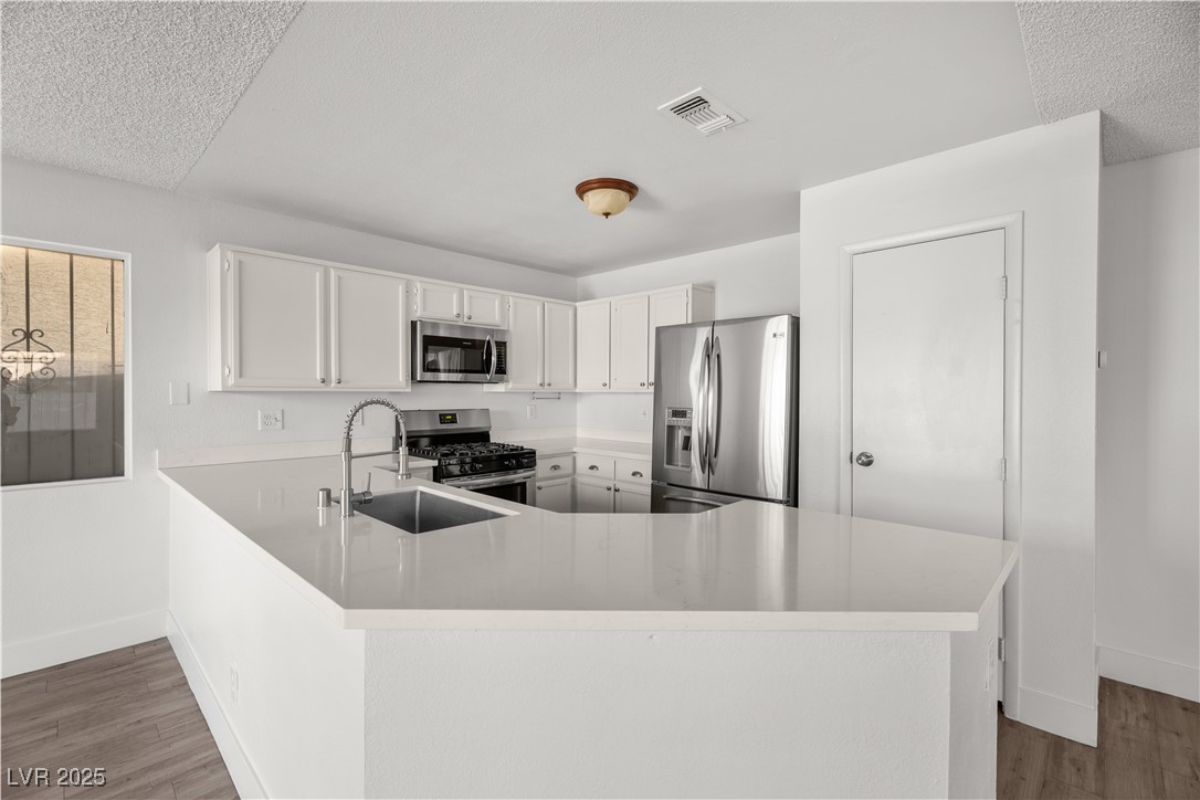 5458 Walton Heath Avenue Property Photo 26