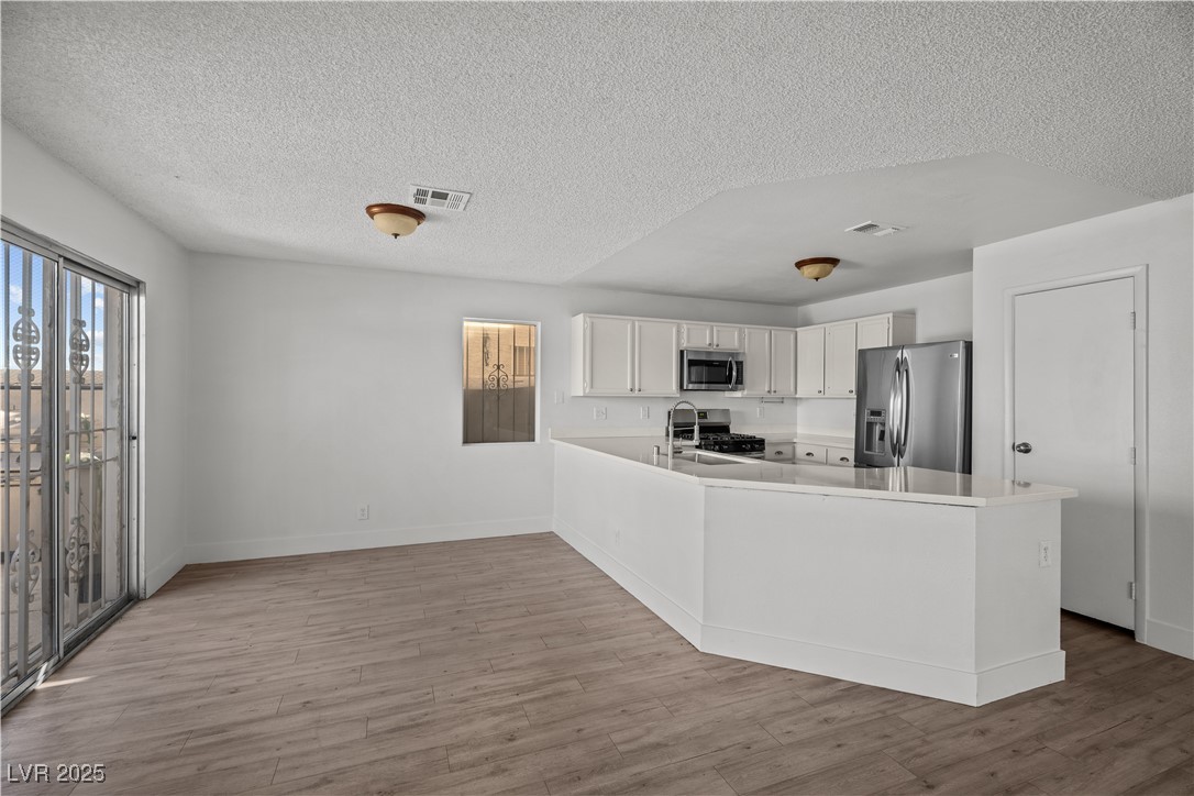 5458 Walton Heath Avenue Property Photo 34