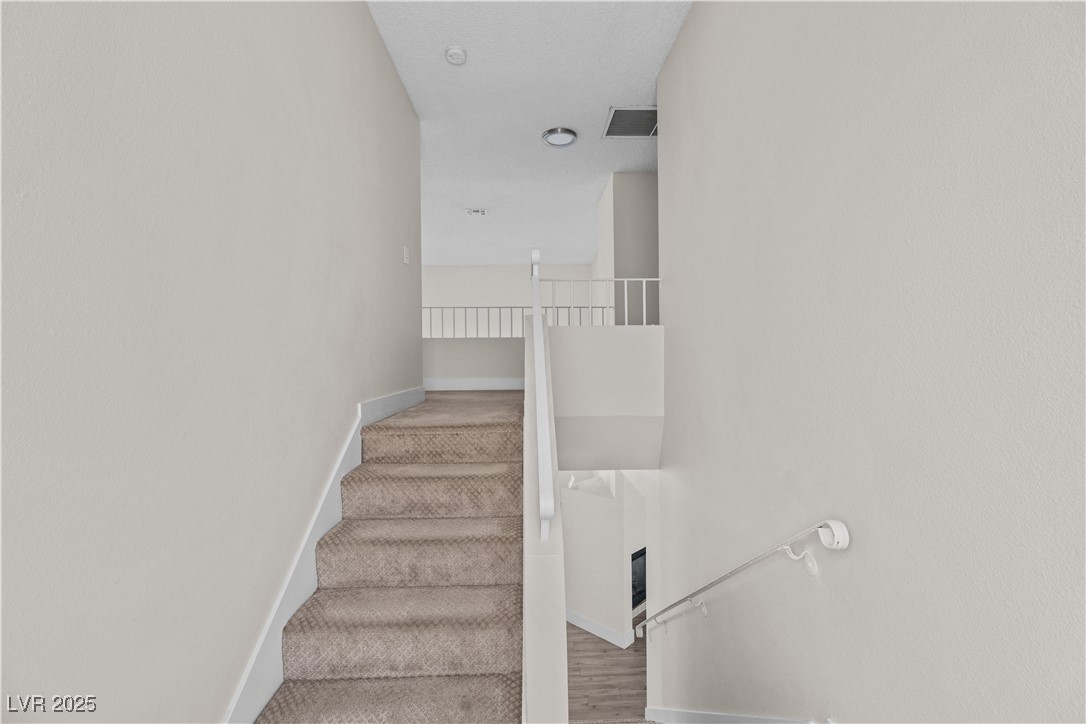 5458 Walton Heath Avenue Property Photo 36