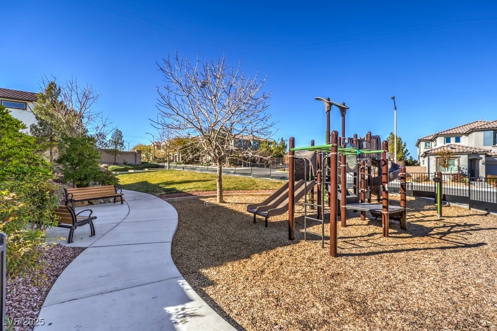 10640 Skye Scout Avenue Property Photo 32