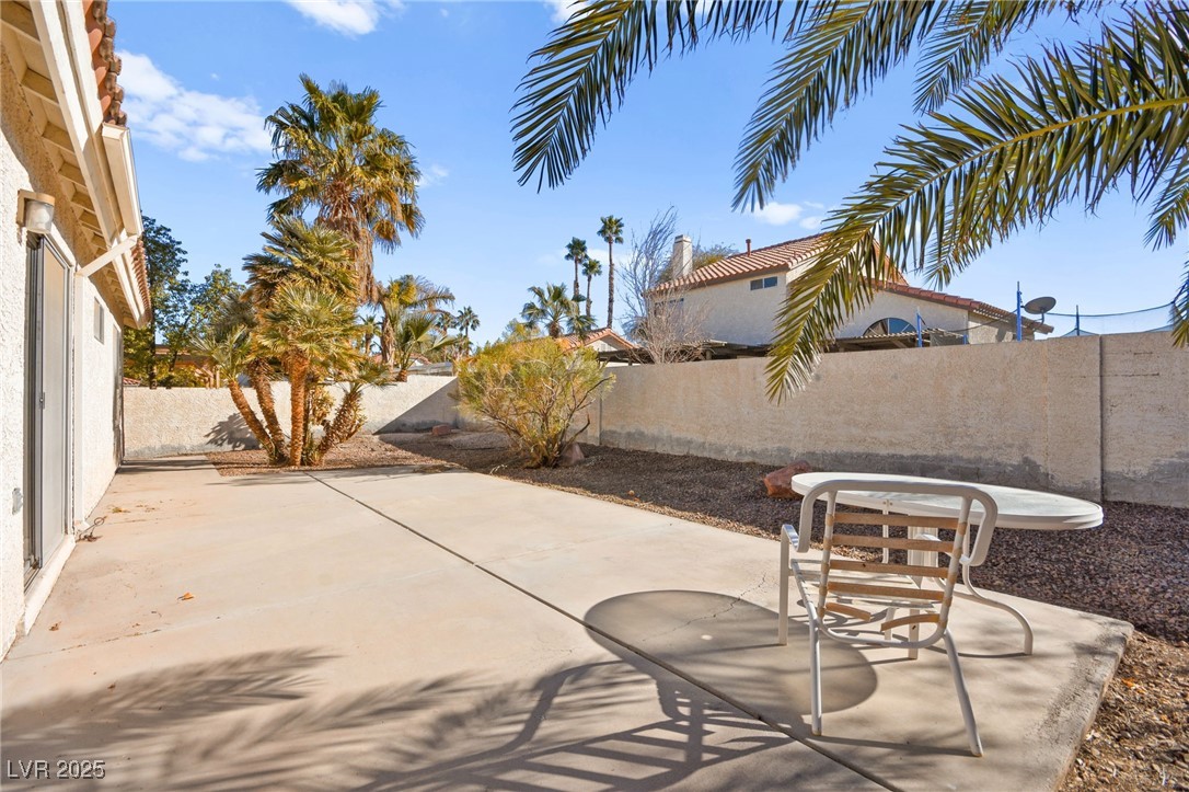 433 Old Palms Drive Property Photo 35
