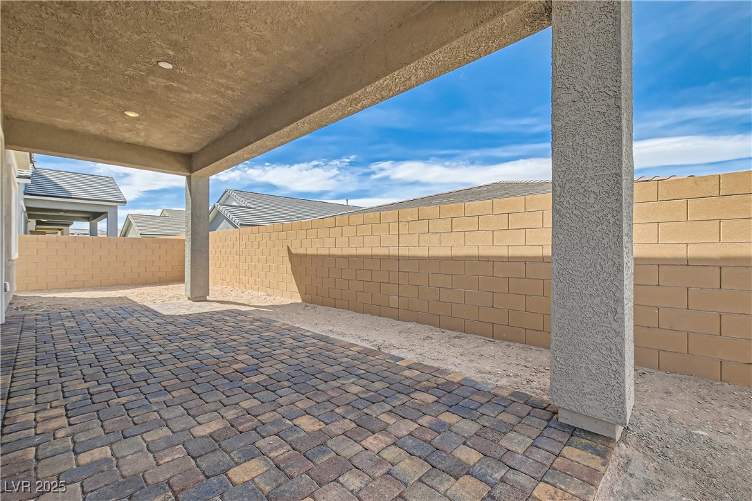 869 Bittern Lake Street Property Photo 10