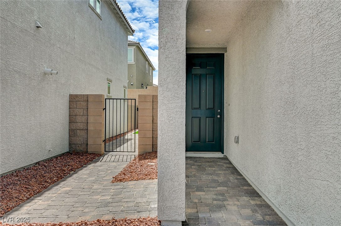 9121 Vesey Avenue Property Photo 5