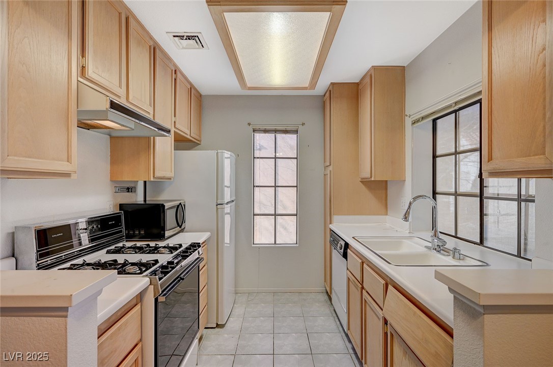 4805 South Torrey Pines Drive 201 Property Photo 10
