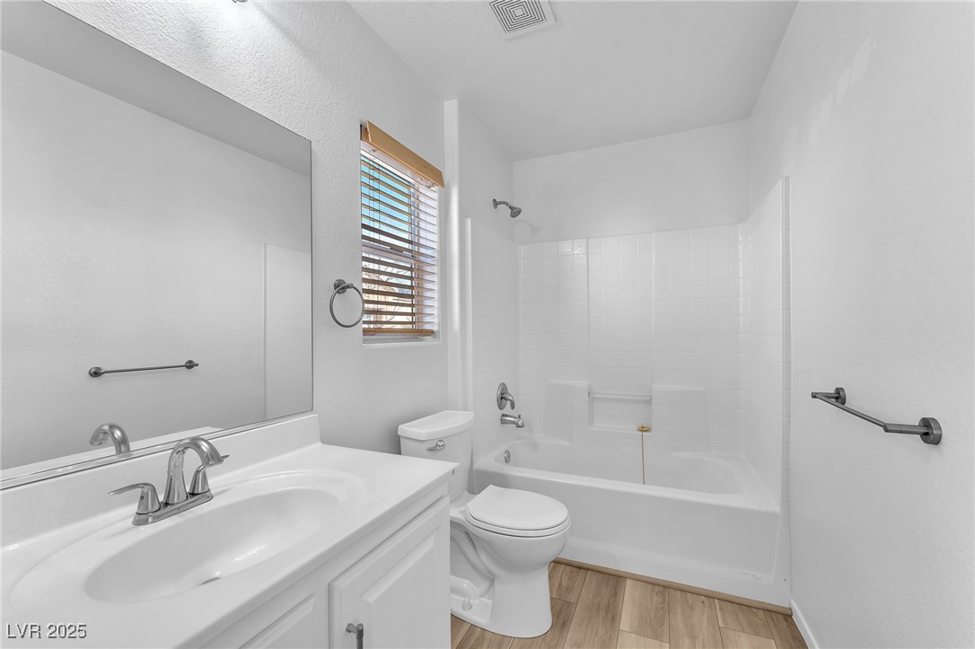 10452 Prairie Schooner Avenue Property Photo 17