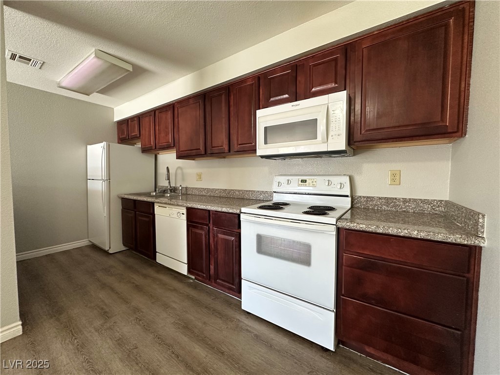 5181 River Glen Drive 172 Property Photo 4