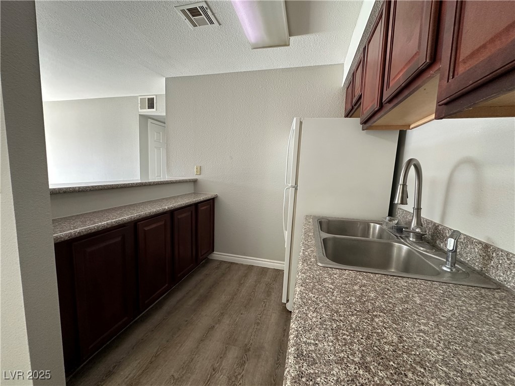 5181 River Glen Drive 172 Property Photo 5